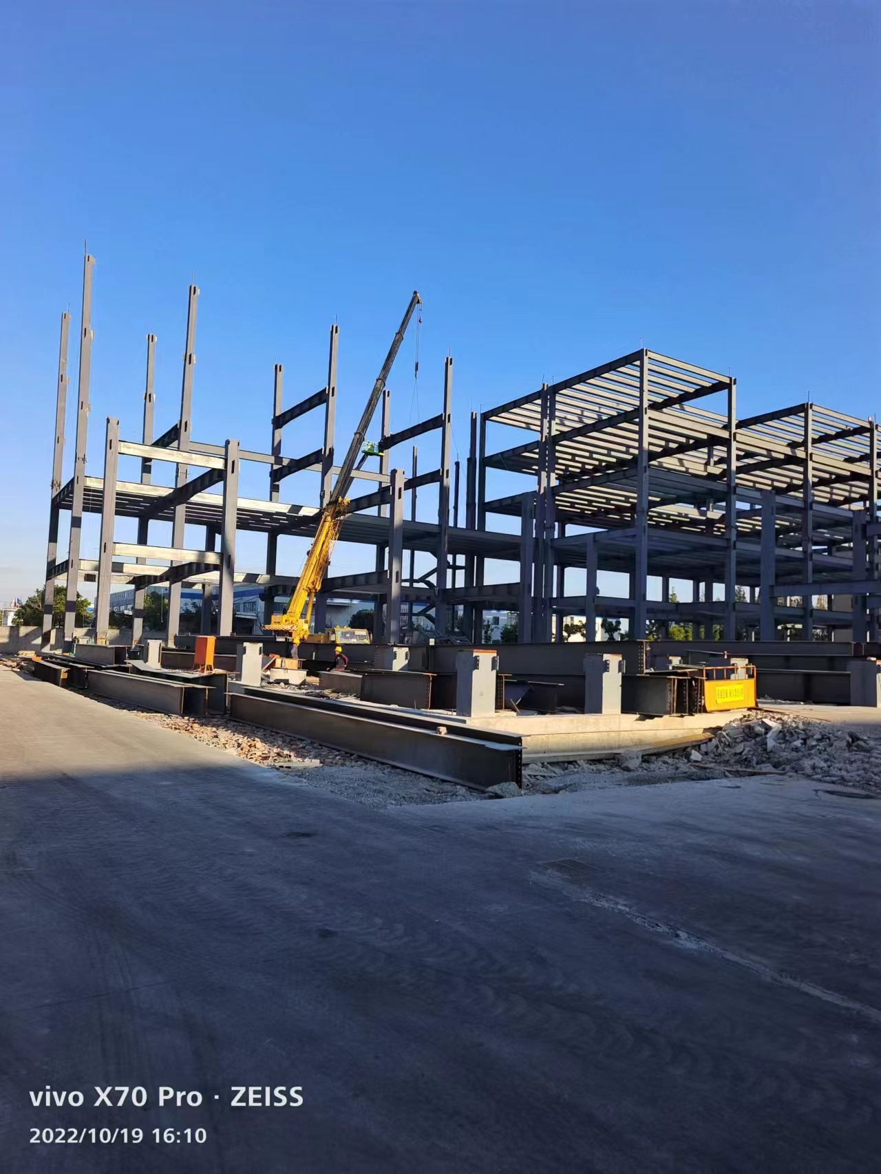 上海鋼結(jié)構(gòu)廠房工程中門式鋼架結(jié)構(gòu)各構(gòu)件的作用13585605056周先生